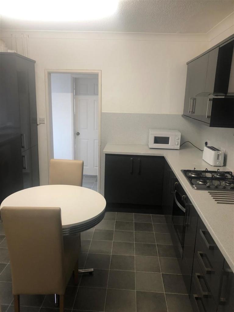 3 Falmouth st kitchen 2.jpg