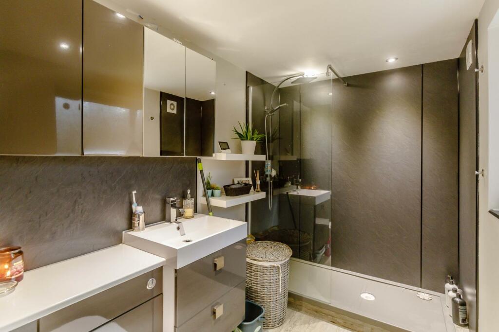 8405737-interior21-800.jpg