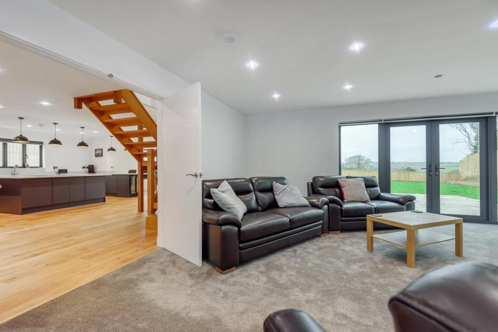 Lounge Outlook
