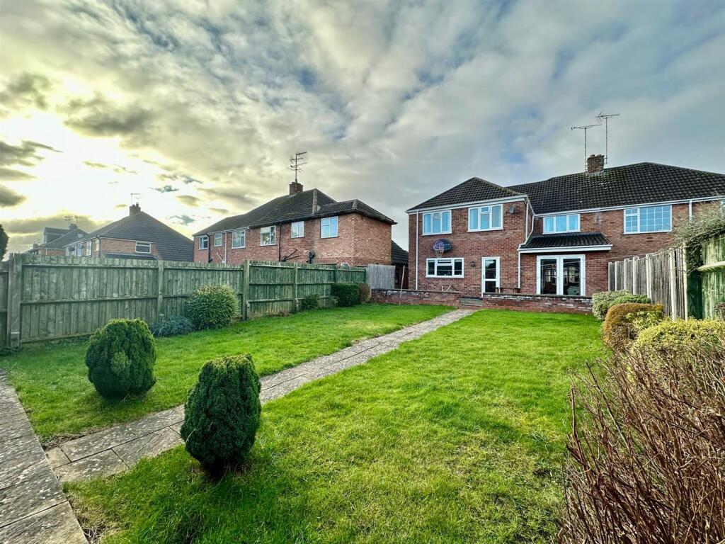 WhatsApp Image 2024-12-09 at 13.59.02_73598977.jpg