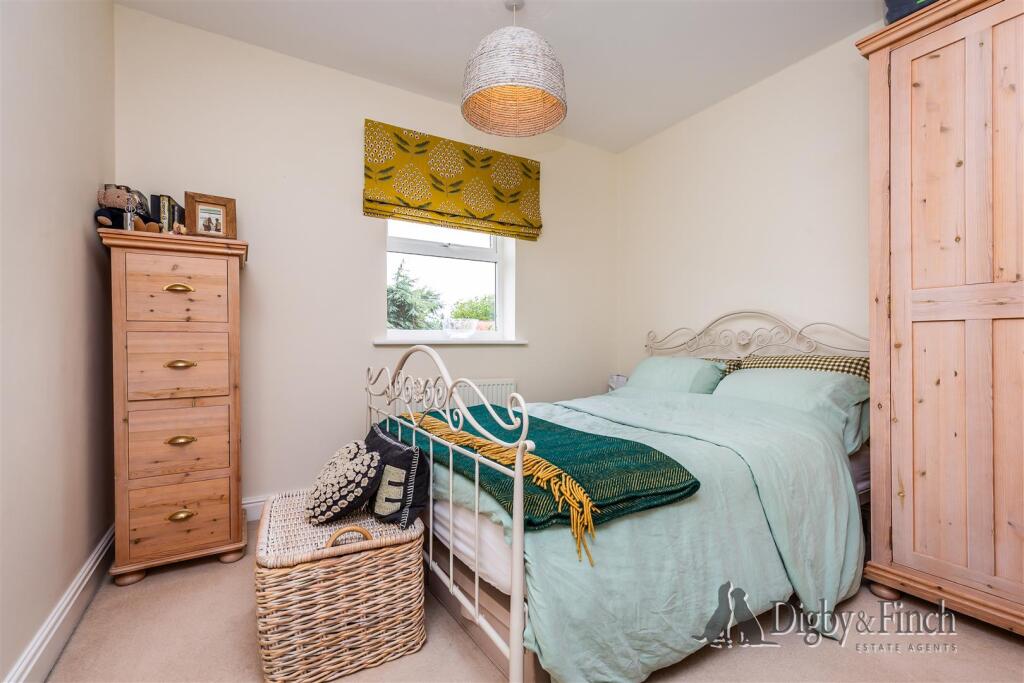 Shaftesbury Avenue, Upper Saxondale, Radcliffe on 