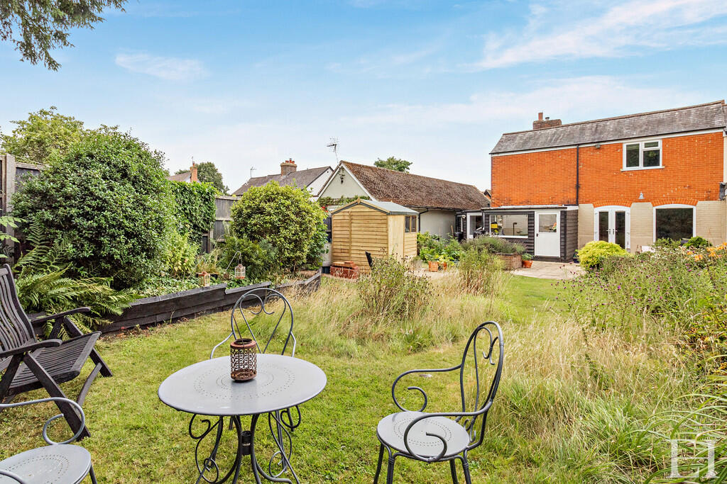 8658492-exteriorW...