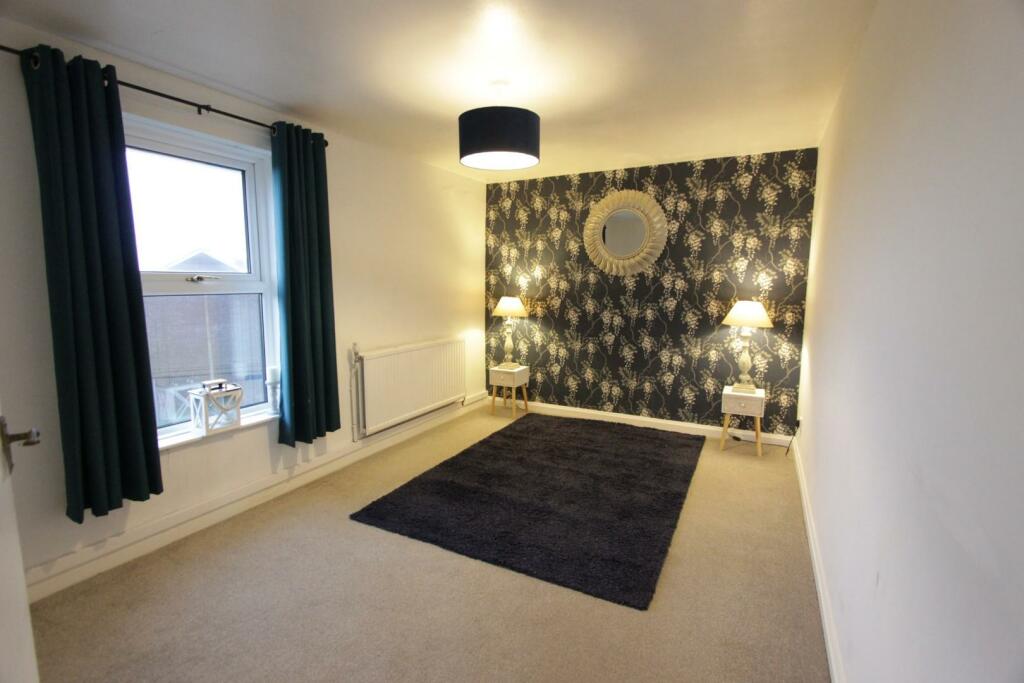 Bedroom 1.JPG