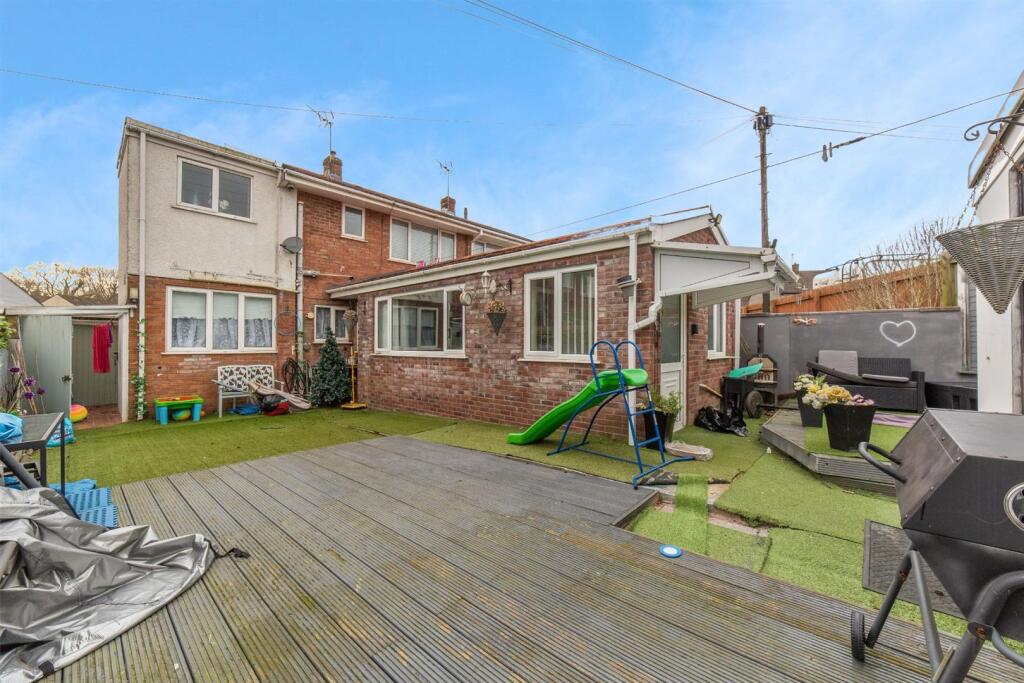 697 Monnow Way 2.jpg