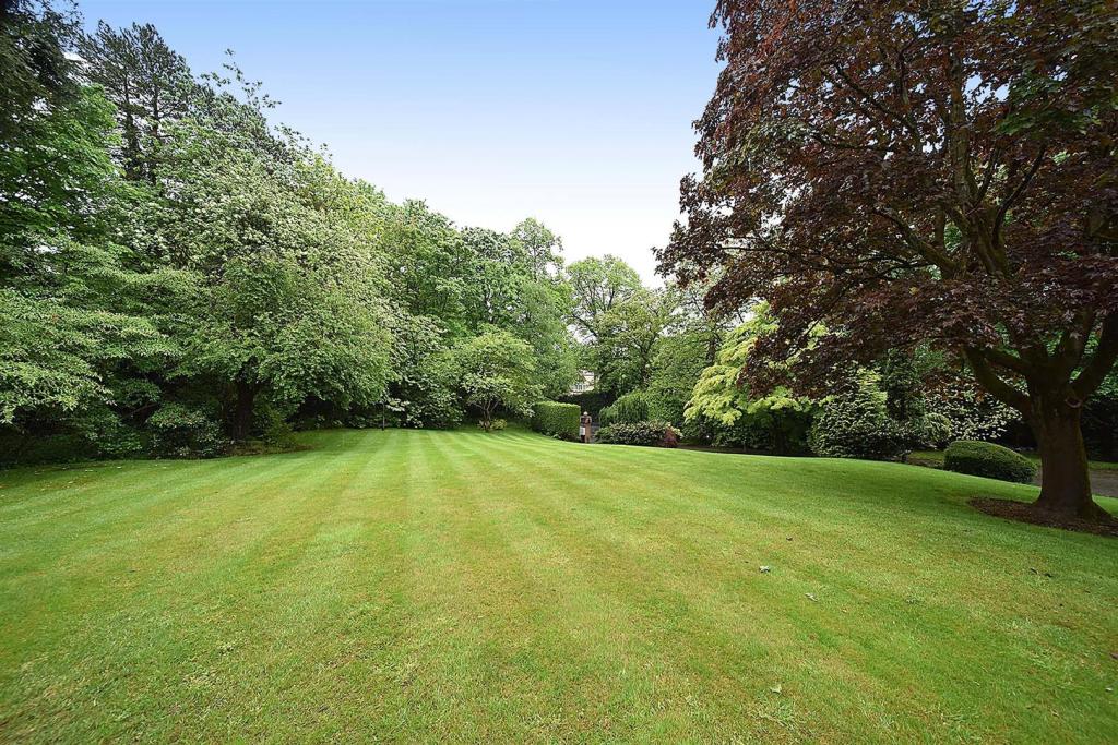 7 Marloes garden.jpg