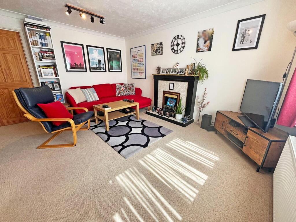 Lounge2.jpg