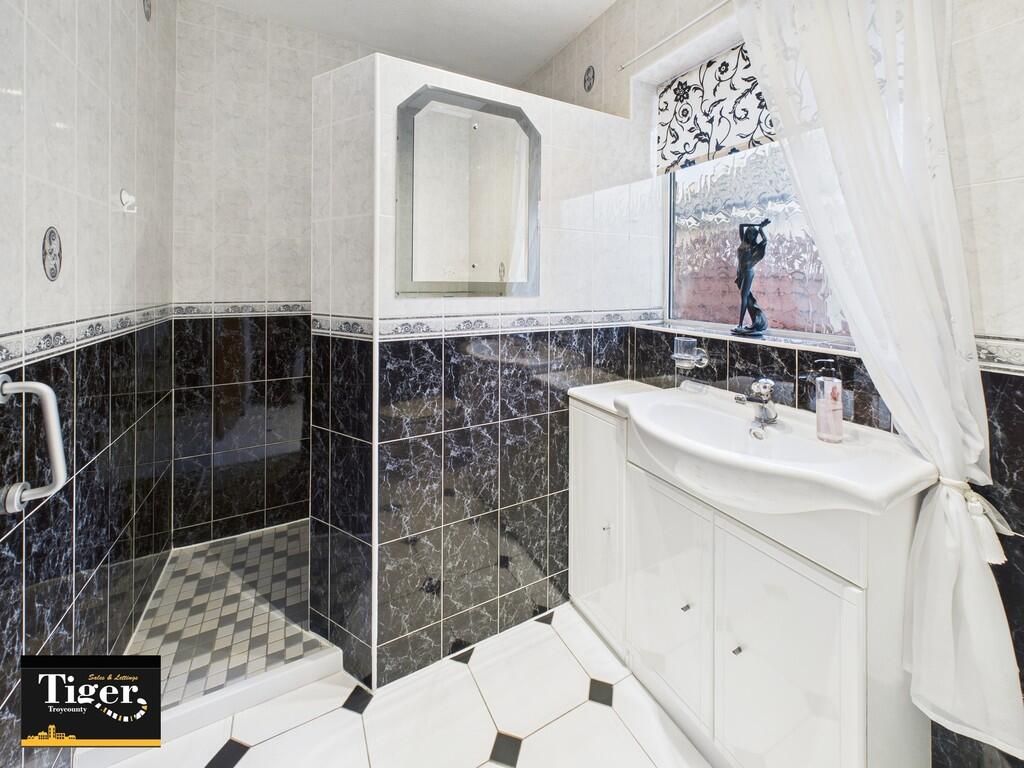 CAM02176G0-PR0788...