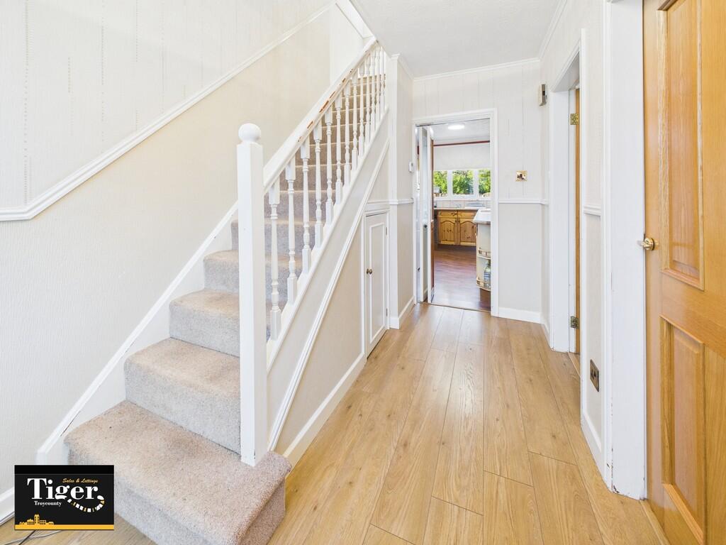 CAM02176G0-PR0762...