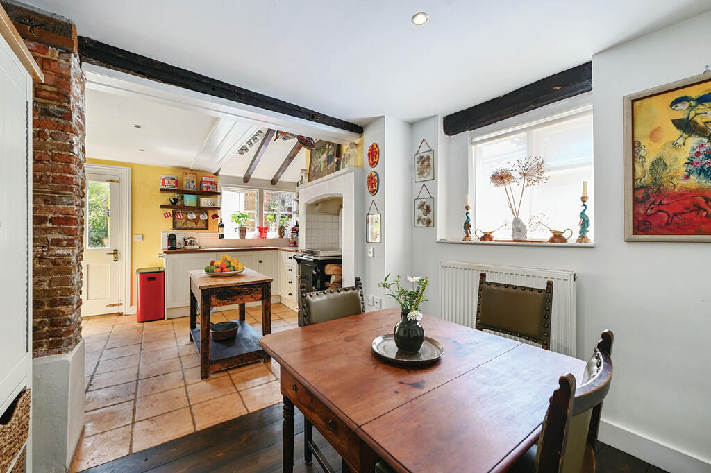 7 mermaid street ...