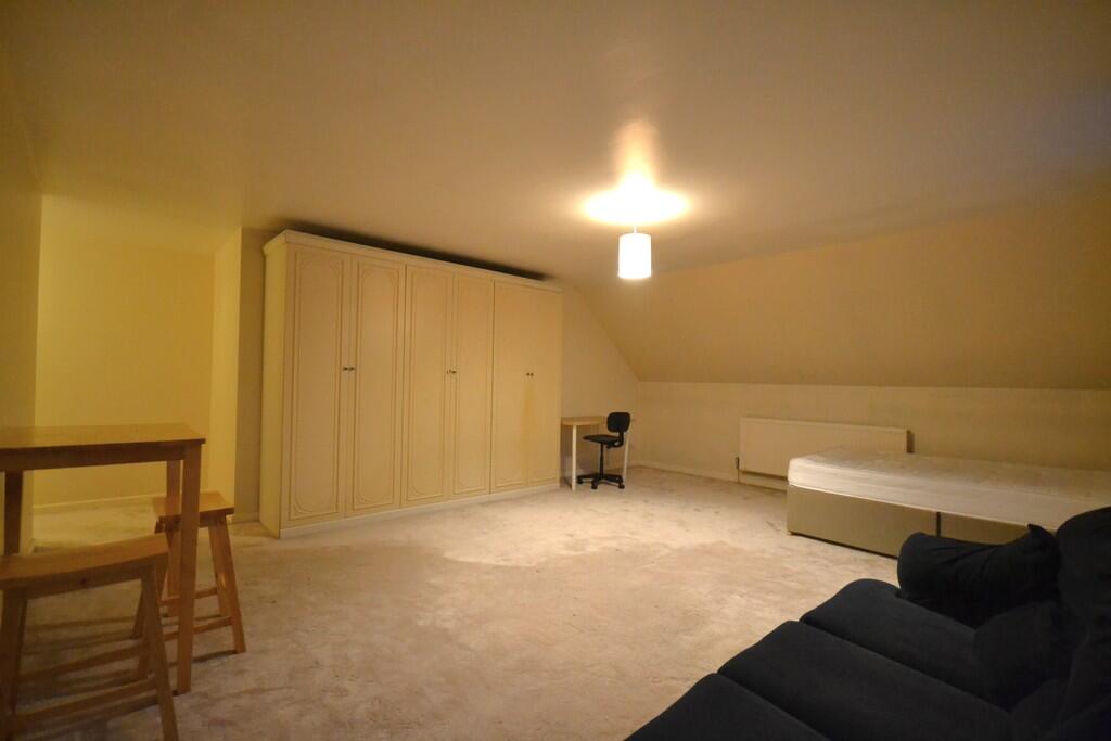 Stortford Road, Clavering