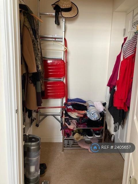 Entrance Porch - Storage