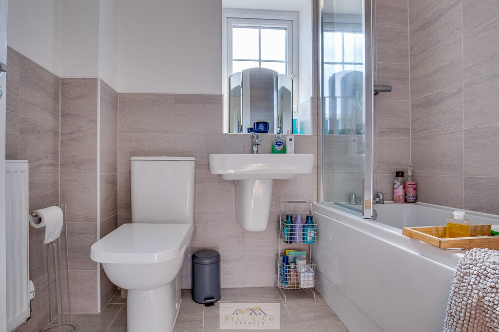 Bathroom 1.2