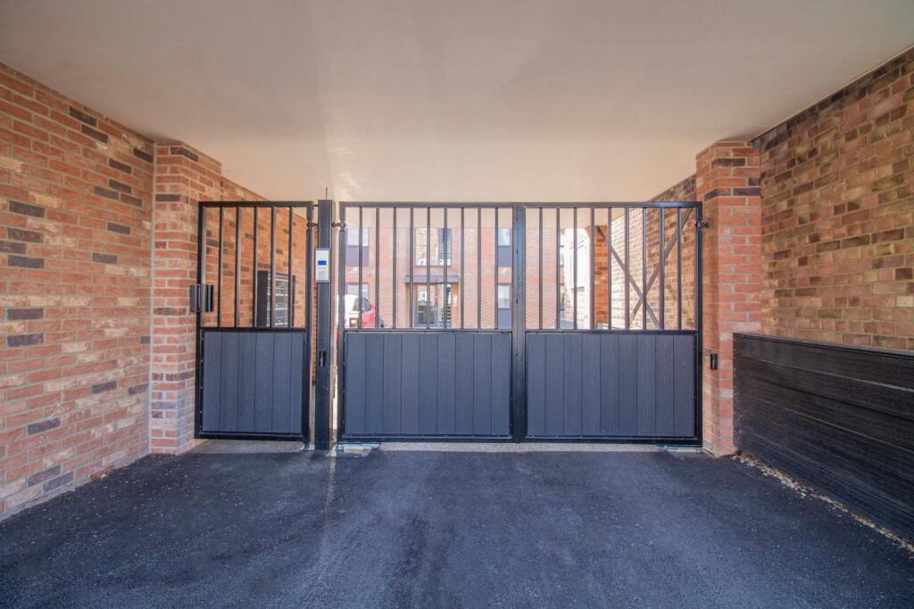 Apartment 7, Saddler Court [Gated Private Entrance
