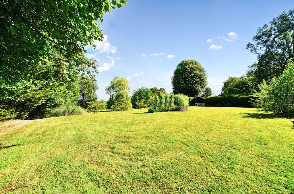 1318207-8-686ce1e...