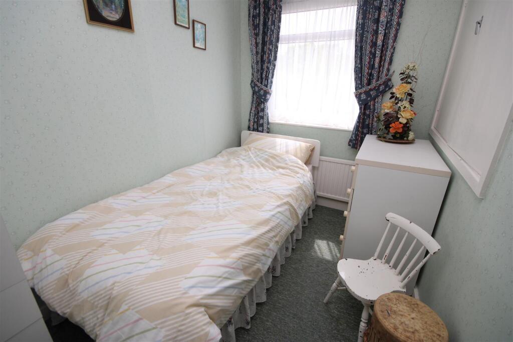 Bedroom 4 (Front)