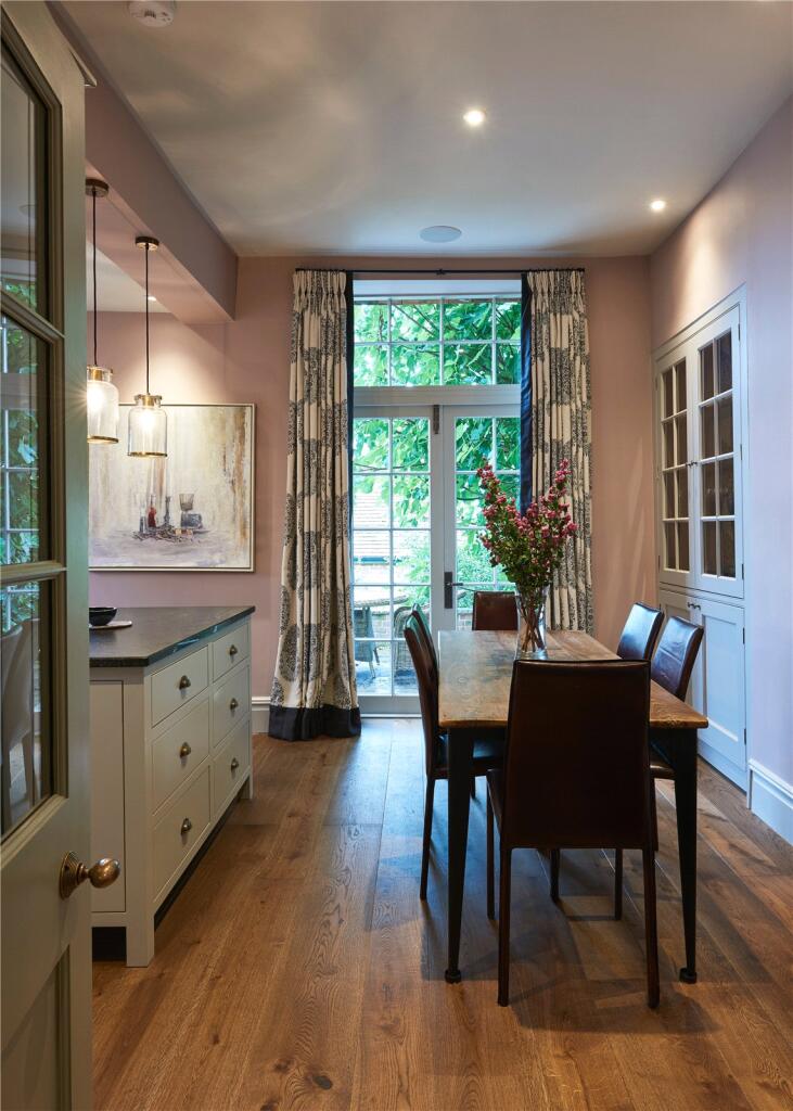 Dining/Garden Access