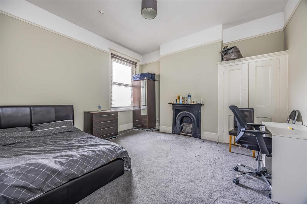 59 Waverley Road, Southsea-Small-PorticoMarketing-