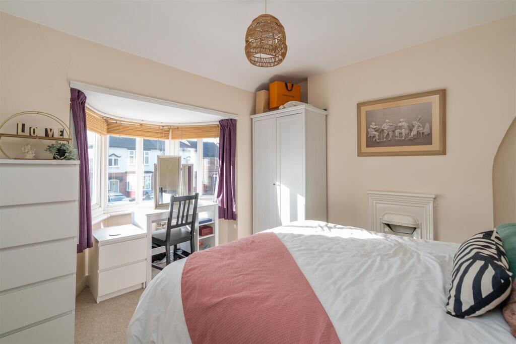 171 Ulverley Green Road, Olton, B92 8AA DMS3013_13
