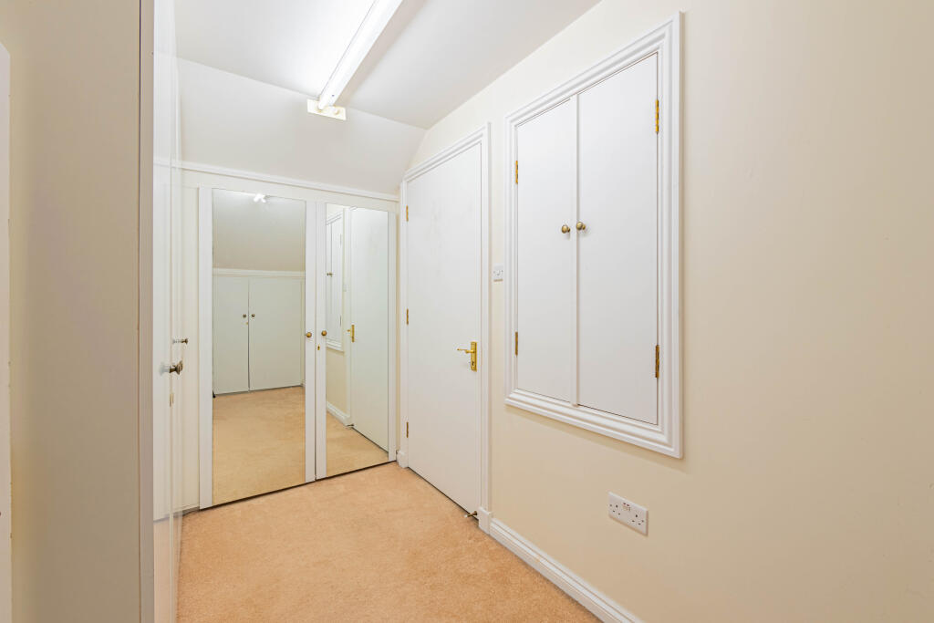 Duplext Flat, Greena