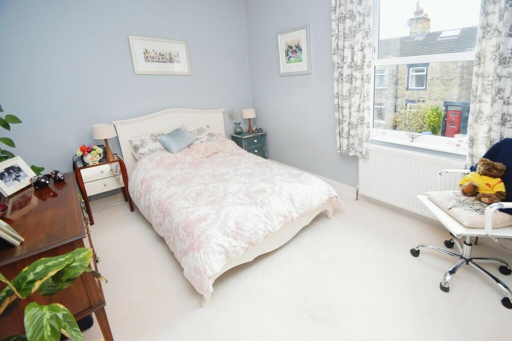 e1f2b7bf-Bedroom ...