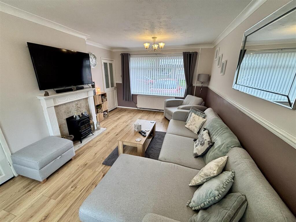 Open Plan Living and Dining Room