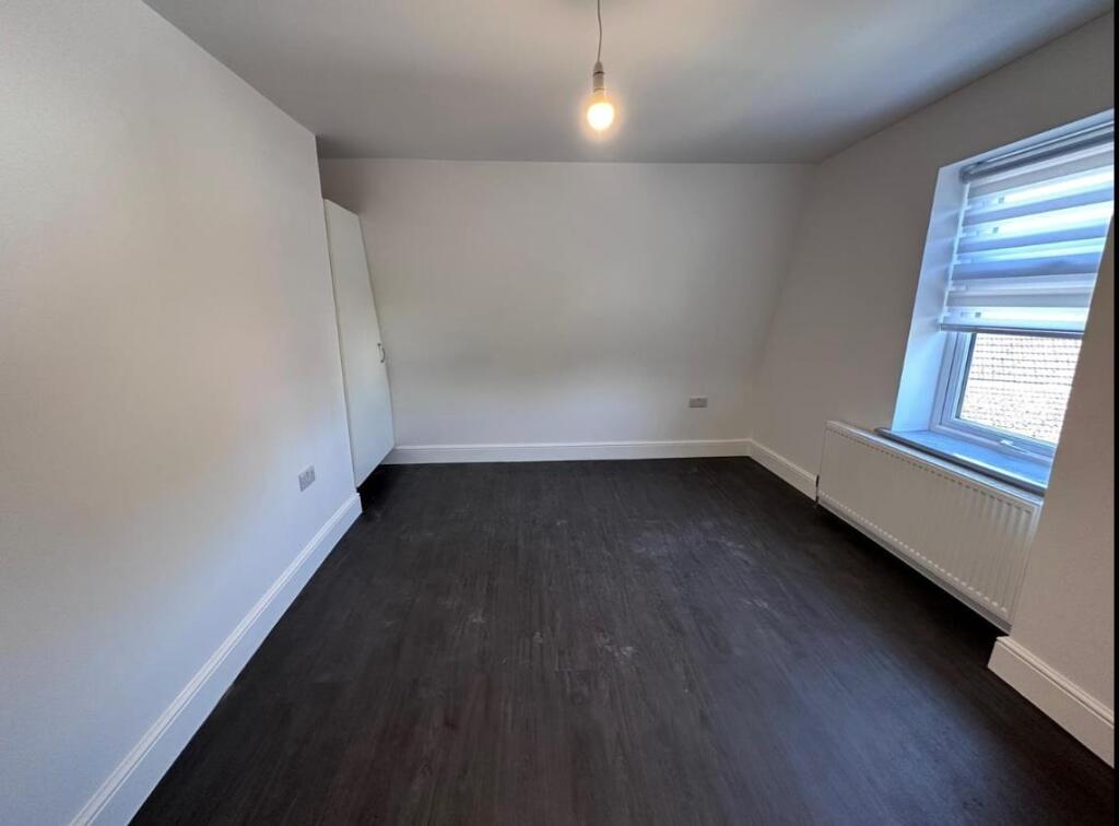 13A Spencer Street - Pic 4.jpg