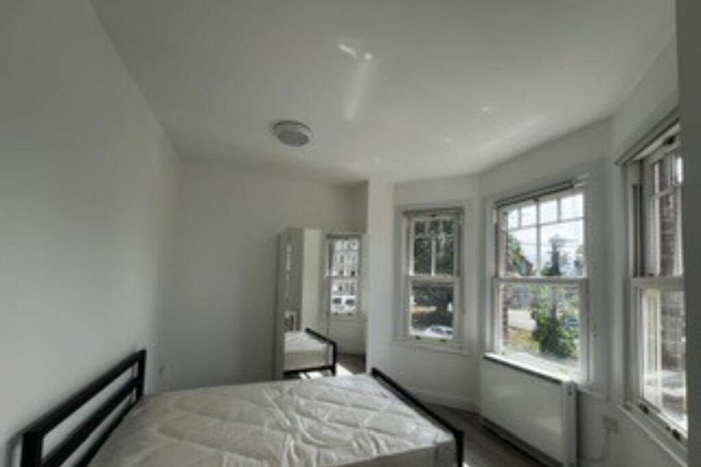 24 South Hill Avenue, Harrow, HA2 0NQ