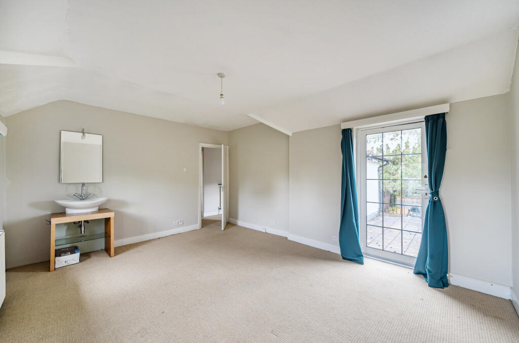 1371204-5-68f7876...