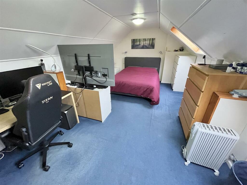 Loft Room Aspect 2