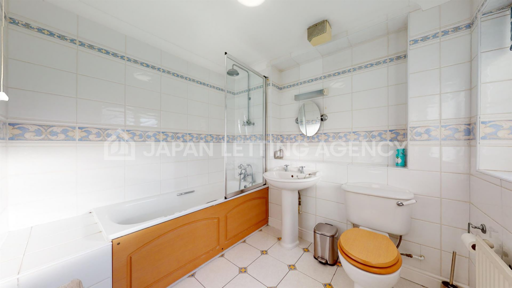 Bathroom 1-1_watermarkted.png