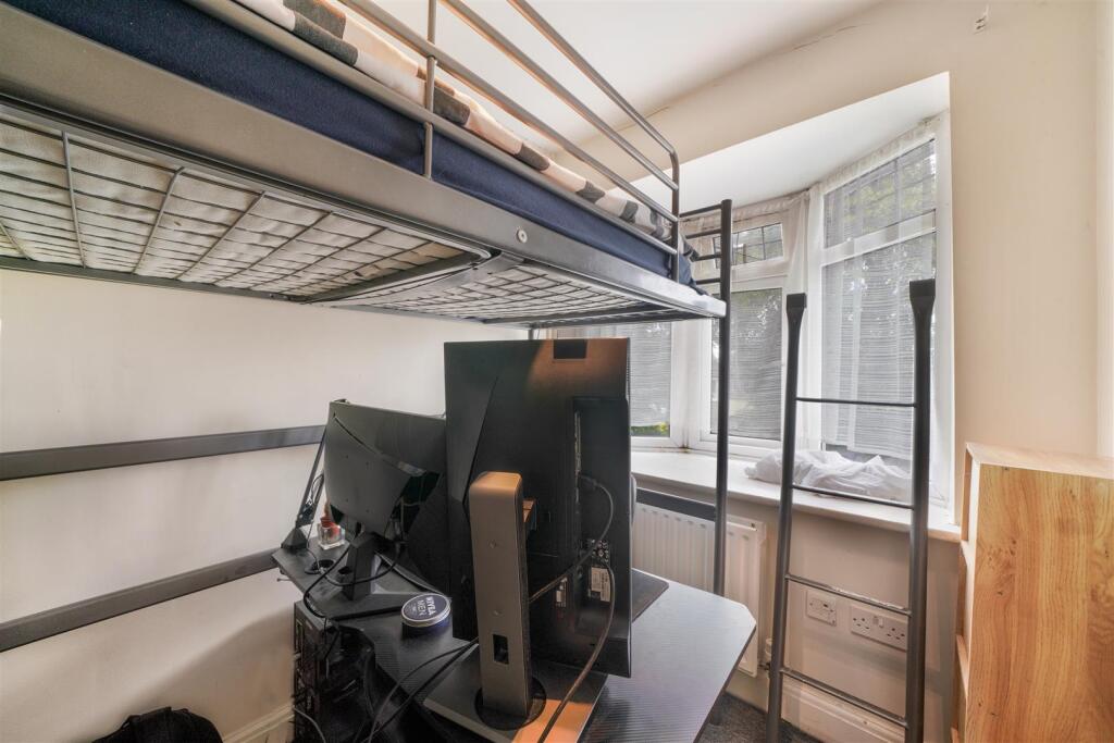 17 Horsenden Avenue - A1DHXp4RamndAkvU1hiE.jpg