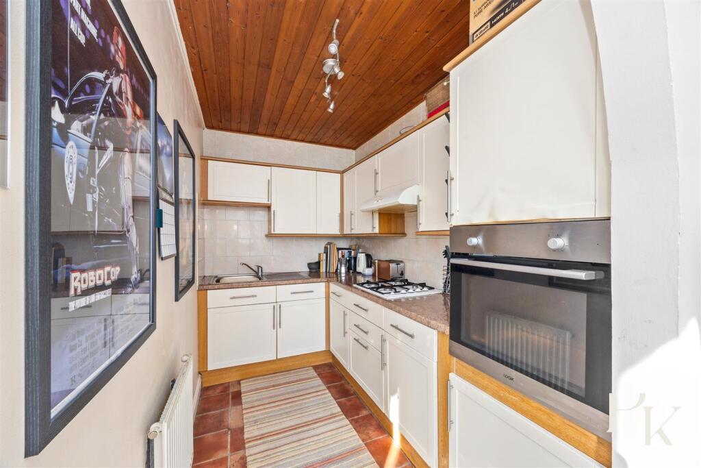 Albert Road, 20, Flat 3-004.JPG