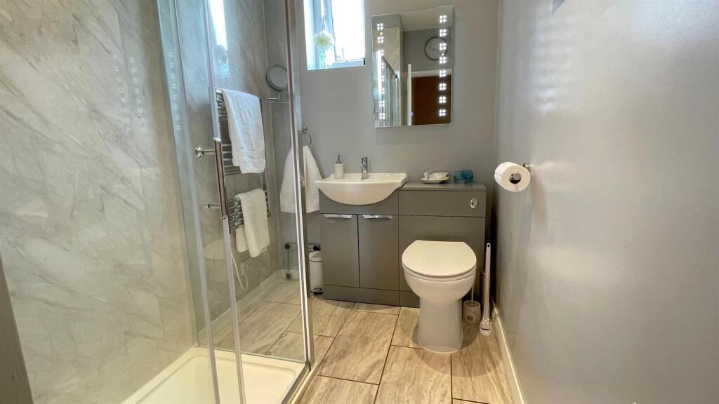 REFITTED 3 PIECE SHOWER ROOM