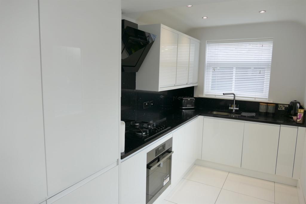 Kitchen b