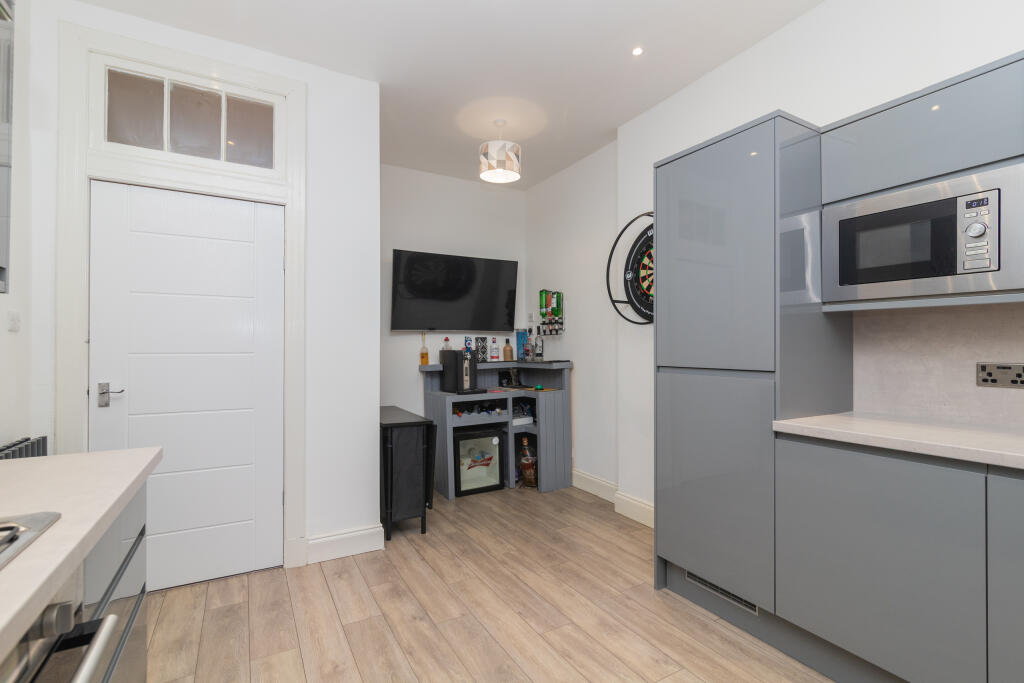 1-1 4 Southpark Drive, Paisley 2L-7