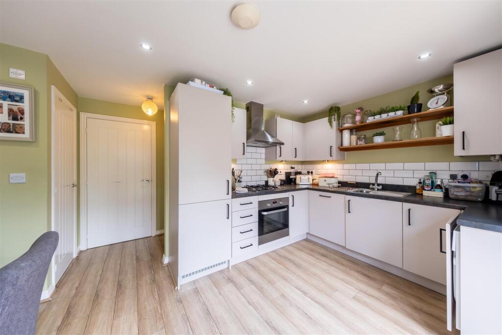 29 Firecrest Way-002.jpg