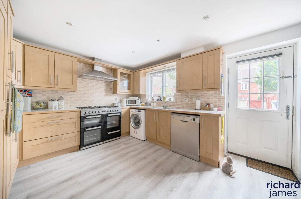 1e8c749c53334de98a7ad3c6ec29a536