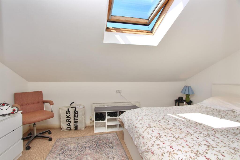 Manley Court, N16