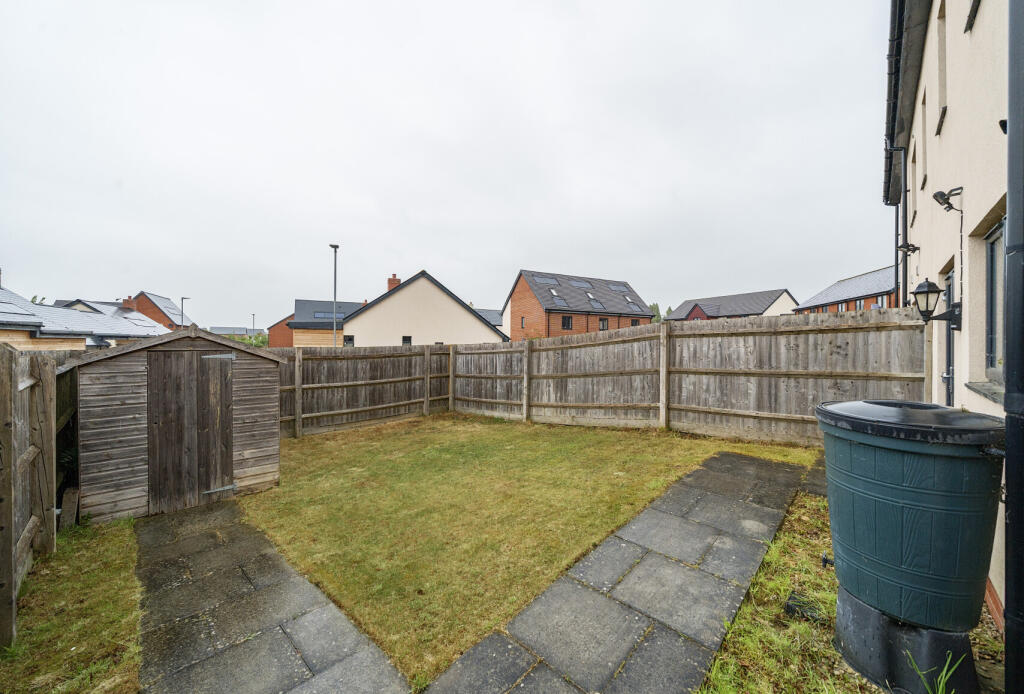 1299972-5-6835912...