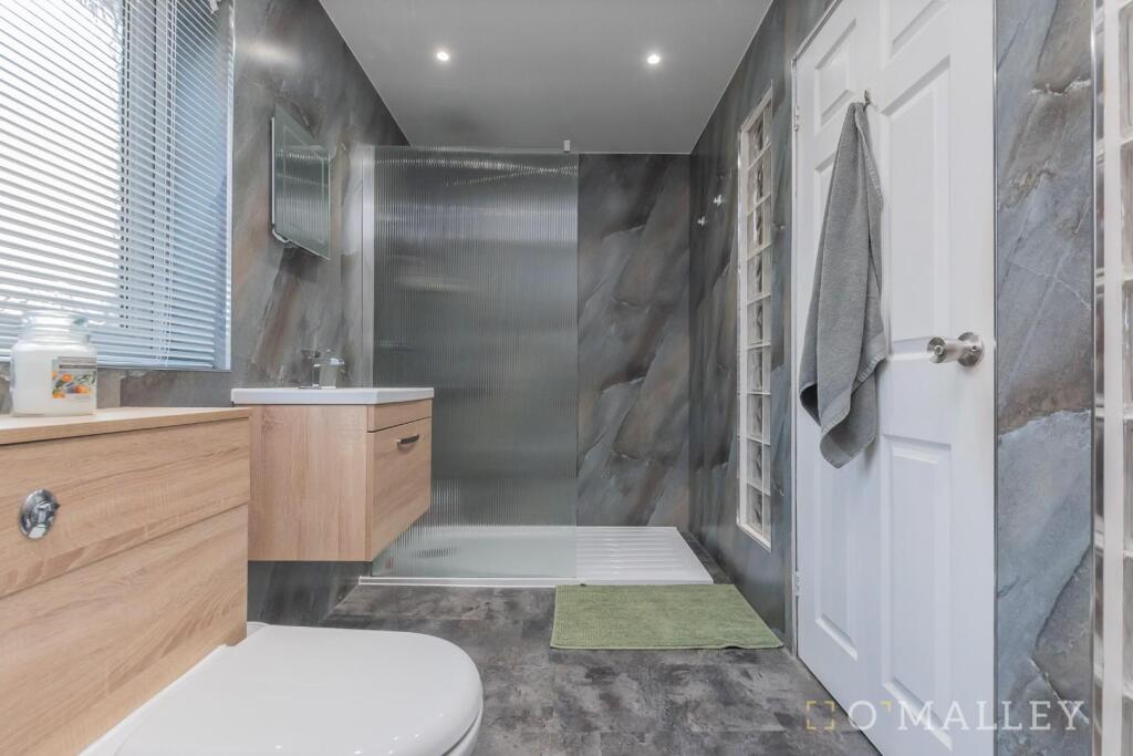 Bedroom 1 En-Suite