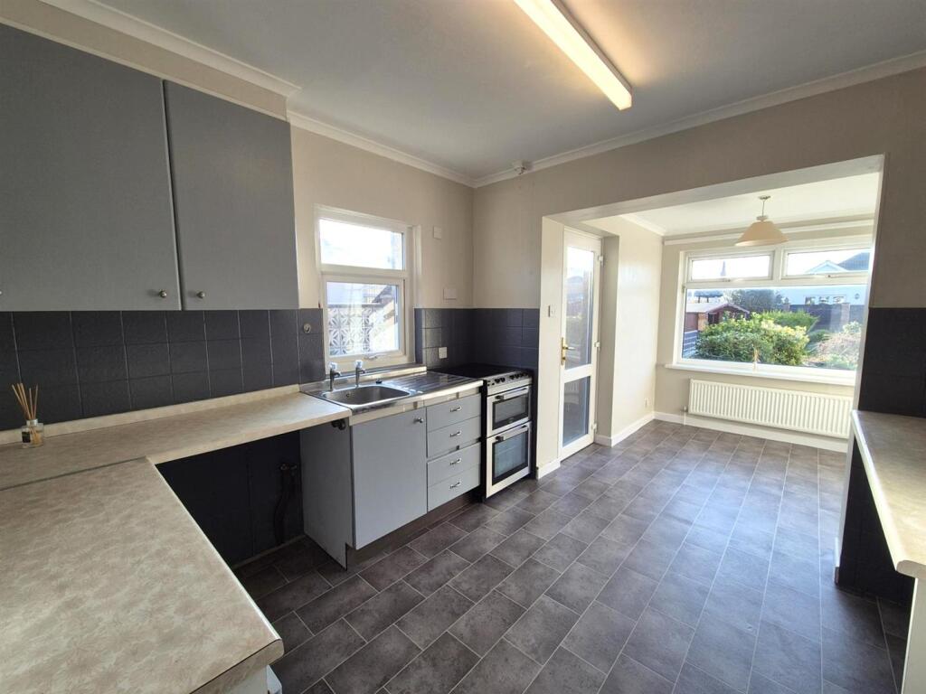 Kitchen/Dining Room