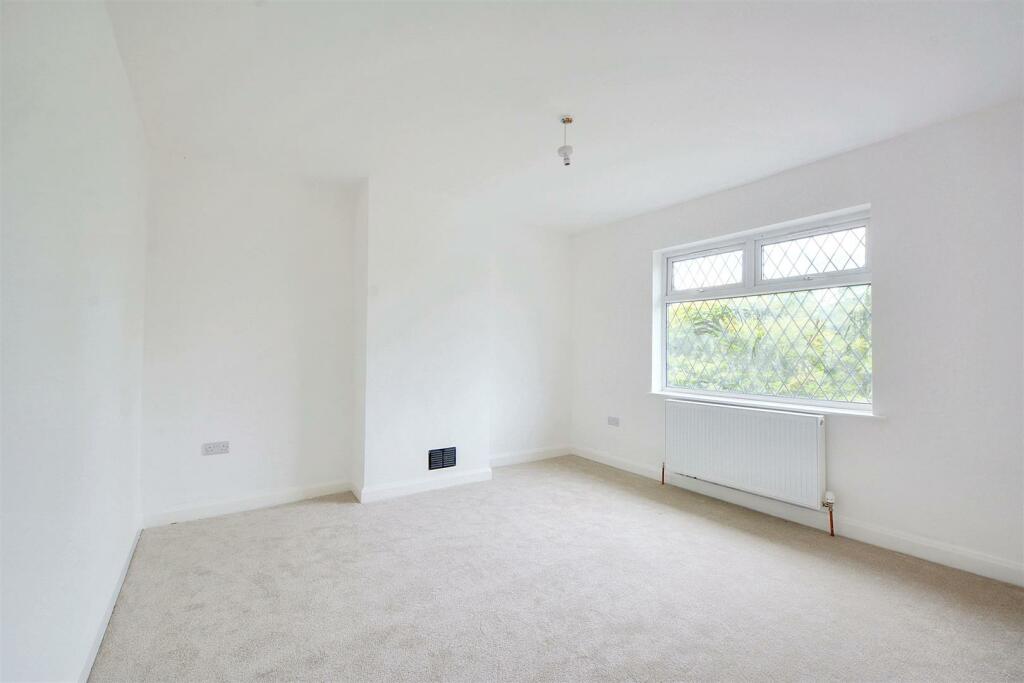 Bedroom 2_1.jpeg