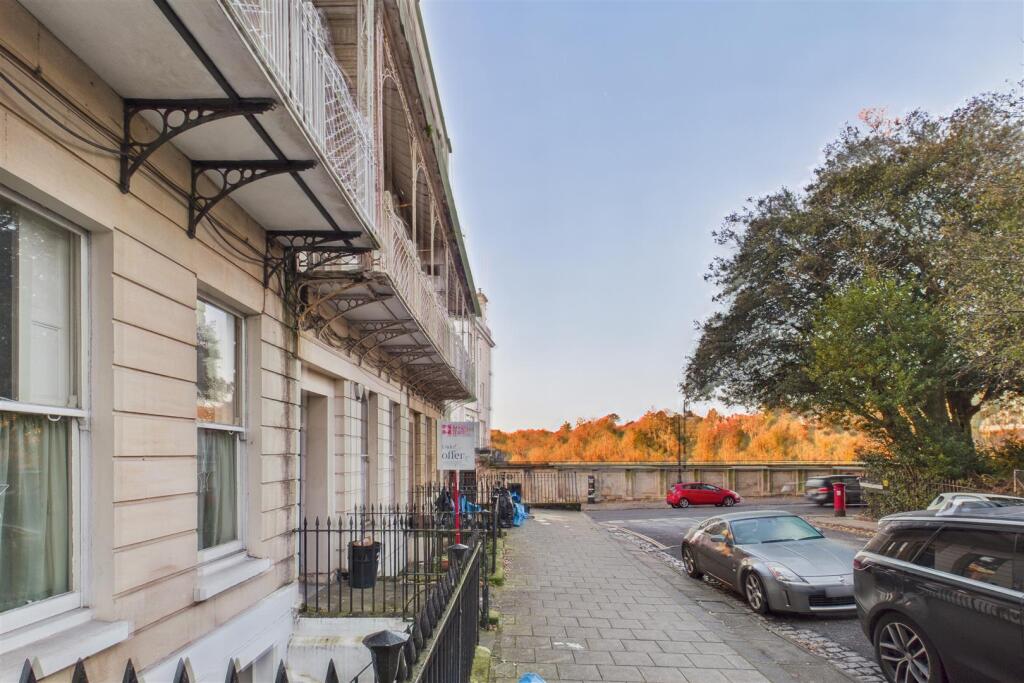 Caledonia place.jpg