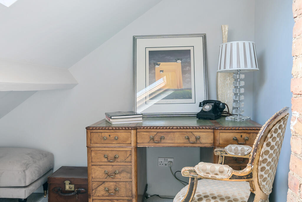 1330286-18-68834b...