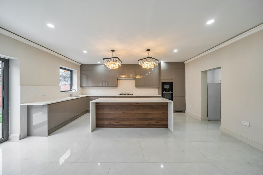 1381144-9-691326c...