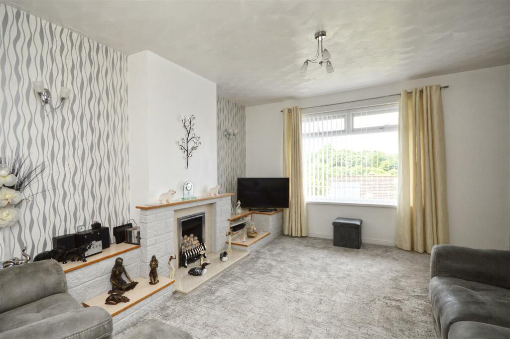 Sitting / Dining Room