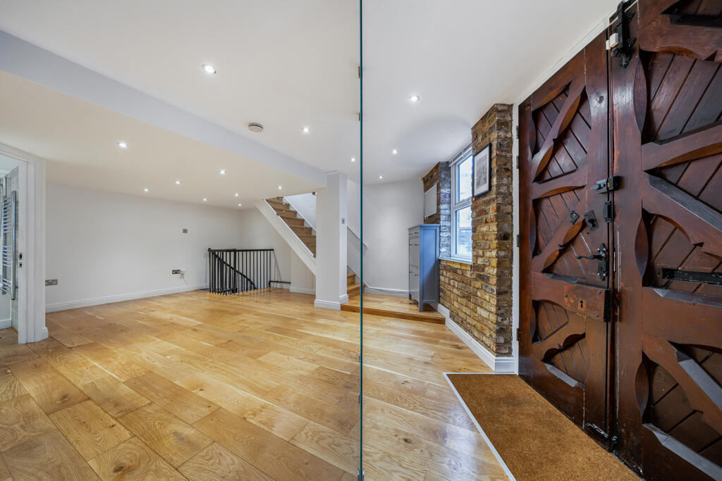 Kitchen/Reception