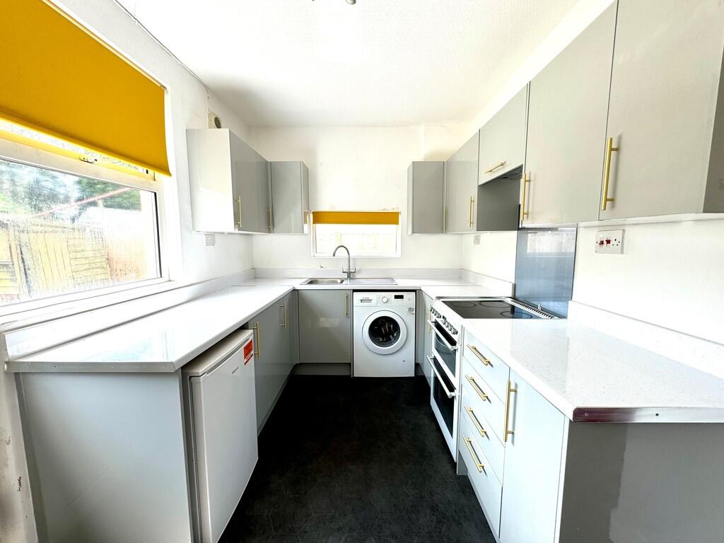 34 Oakengrange dr...