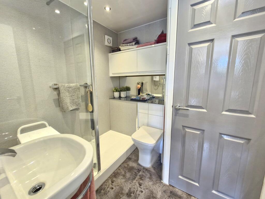 Ensuite