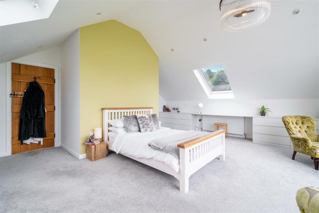 Bedroom 3-2.jpg